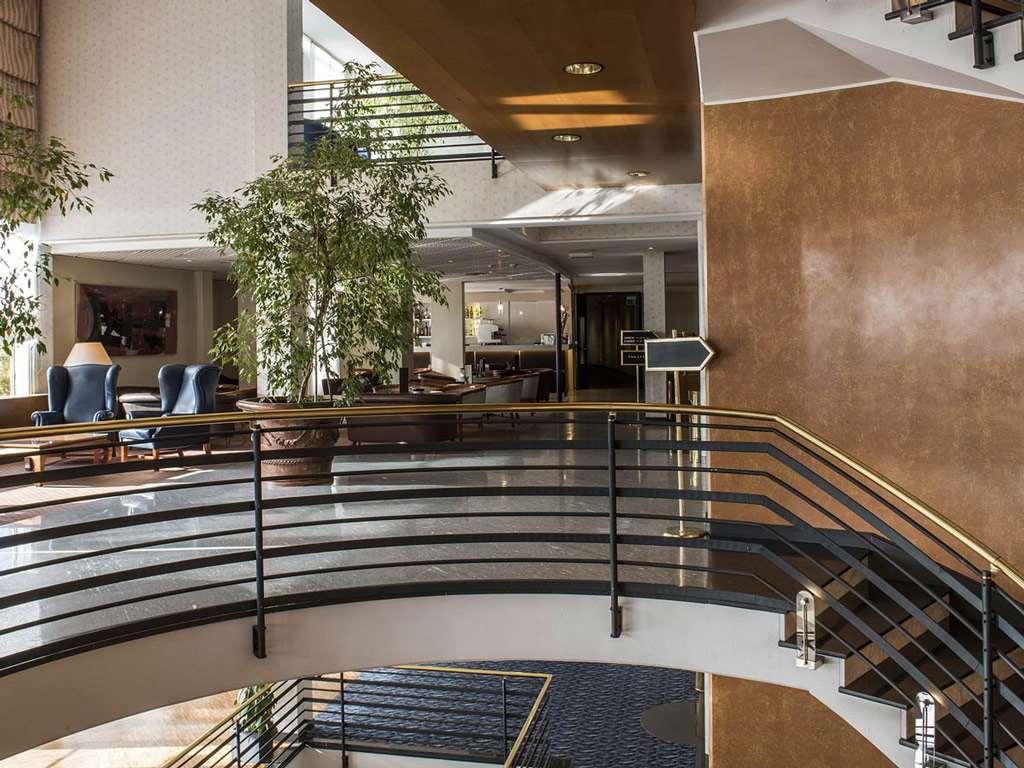Flyon Hotel & Conference Center Болонья Интерьер фото Interior of the hotel
