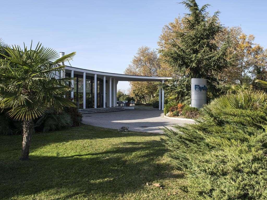 Flyon Hotel & Conference Center Болонья Экстерьер фото FIBO