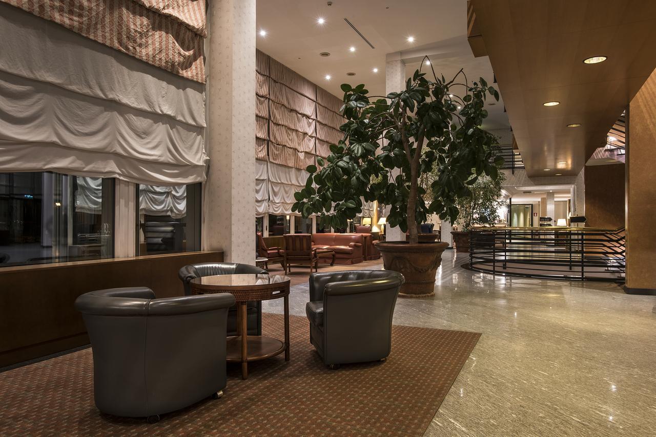 Flyon Hotel & Conference Center Болонья Экстерьер фото Hotel